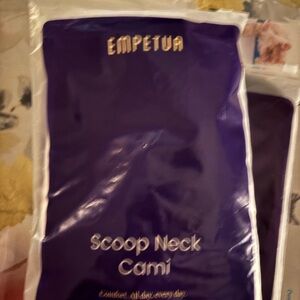 Shapermint Empetua Scoop Neck Cami - White
